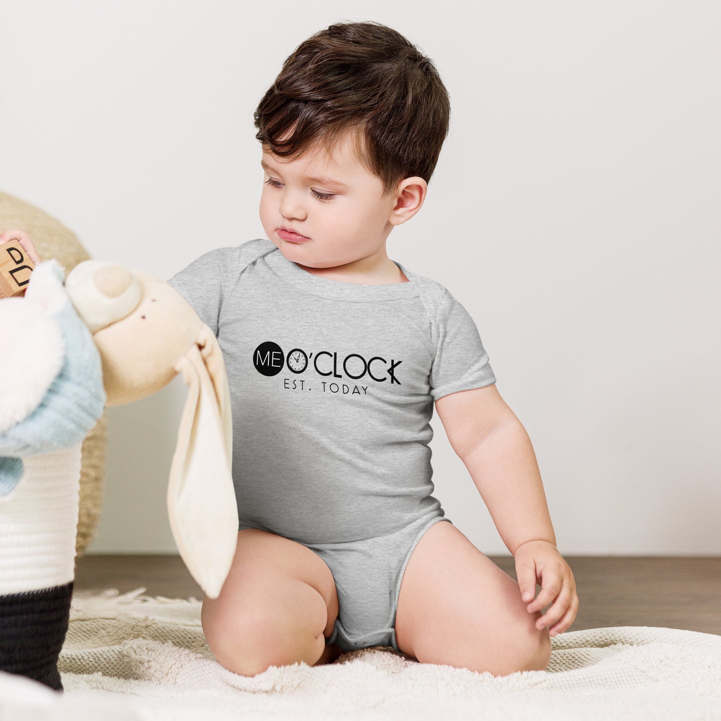ME O'CLOCK Infant Bodysuit