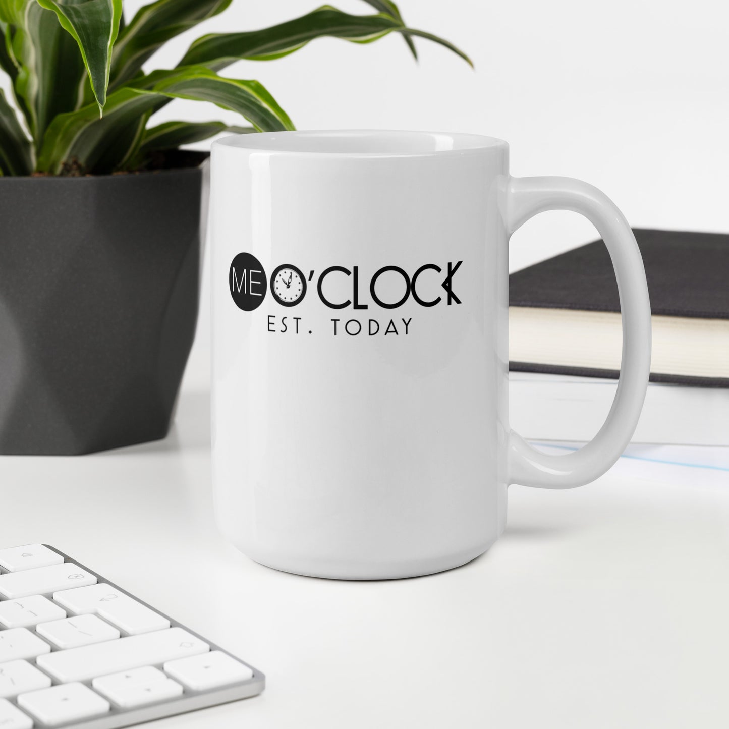 ME O'CLOCK White glossy mug