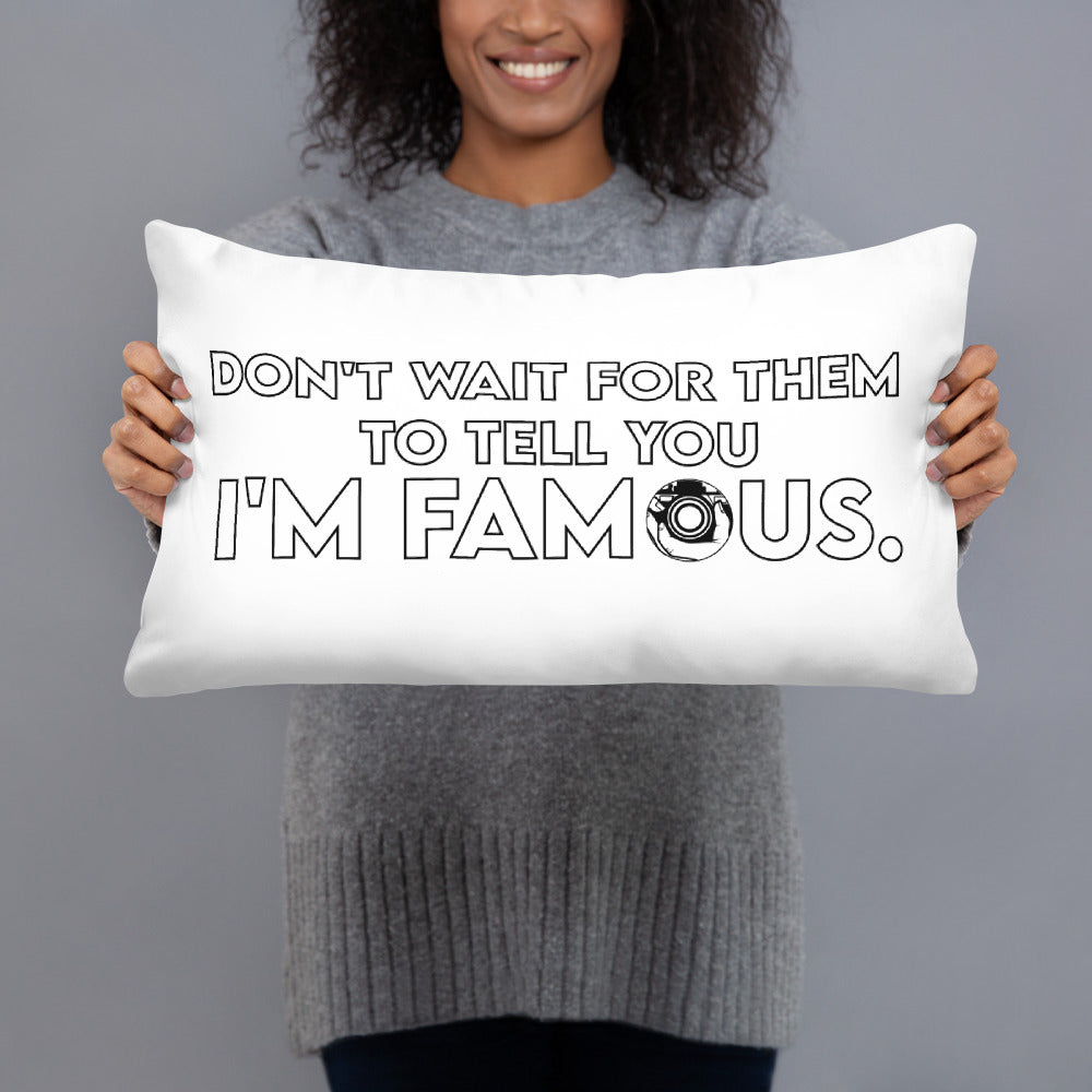 I'M FAMOUS Basic Pillow